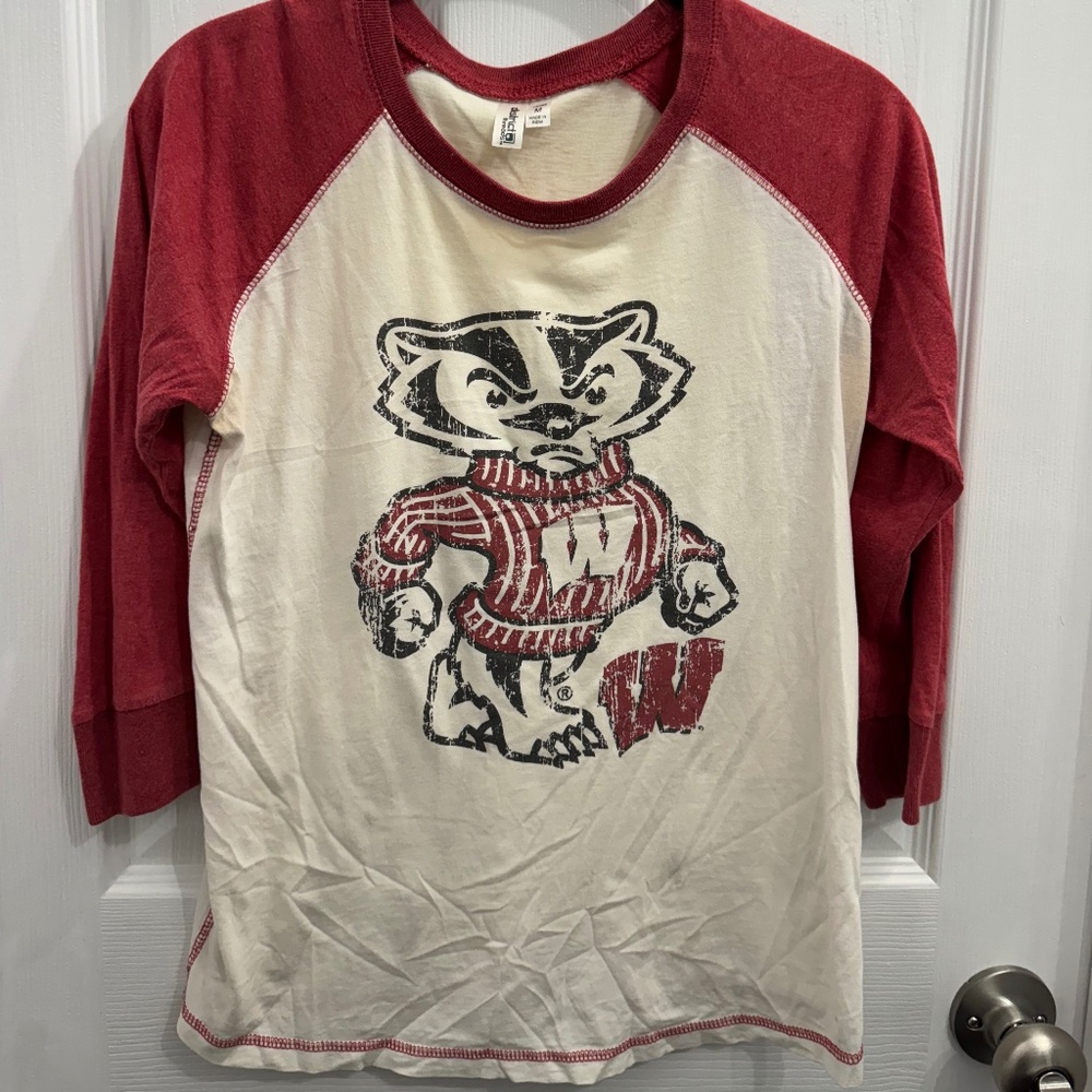 Wisconsin Badger Women’s 3/4 sleeve tee